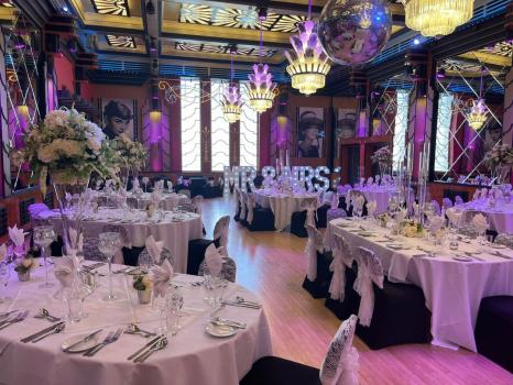 - The Earl of Doncaster Hotel