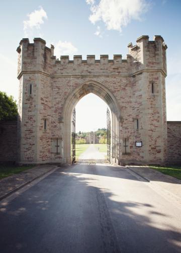 Exclusive Hire Wedding Venues - Hampton Court Castle
