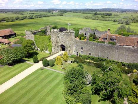 Exclusive Hire Wedding Venues - Amberley Castle
