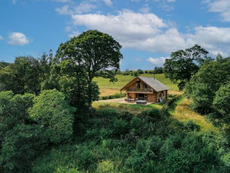Exclusive Hire Wedding Venues - Hidden River Barn