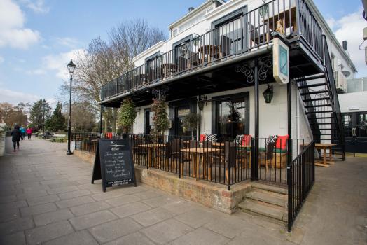 Pub Wedding Venues - Old Ship Hammersmith