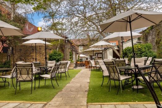 Pub Wedding Venues - Coach and Horses, Barnes