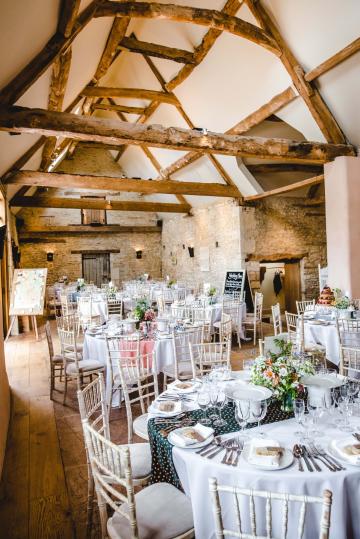 Exclusive Hire Wedding Venues - Oxleaze Barn