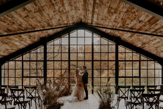 Exclusive Hire Wedding Venues - Hidden River Barn