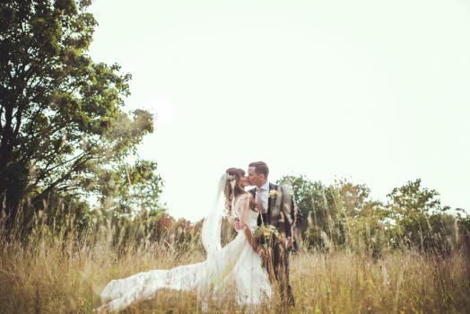 Exclusive Hire Wedding Venues - Oxleaze Barn