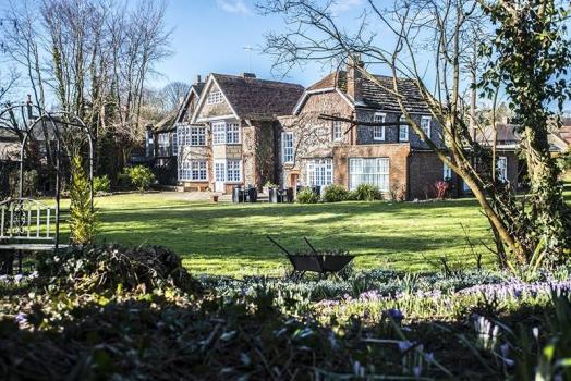 Exclusive Hire Wedding Venues - Findon Manor