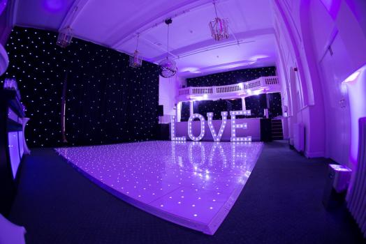 Exclusive Hire Wedding Venues - Heatherden Hall, Pinewood Studios