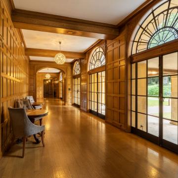 - Coombe Lodge