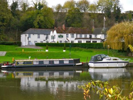 Exclusive Hire Wedding Venues - Shillingford Bridge Hotel