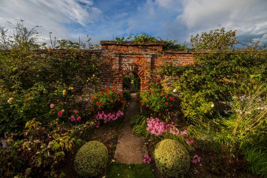 Exclusive Hire Wedding Venues - Birtsmorton Court LTD