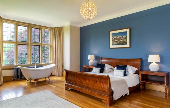- Coombe Lodge