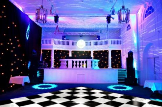 Exclusive Hire Wedding Venues - Heatherden Hall, Pinewood Studios