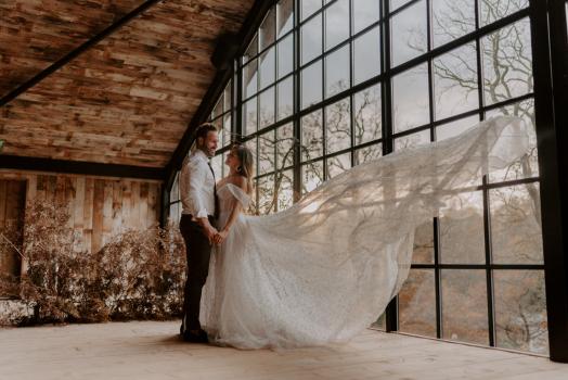 Exclusive Hire Wedding Venues - Hidden River Barn